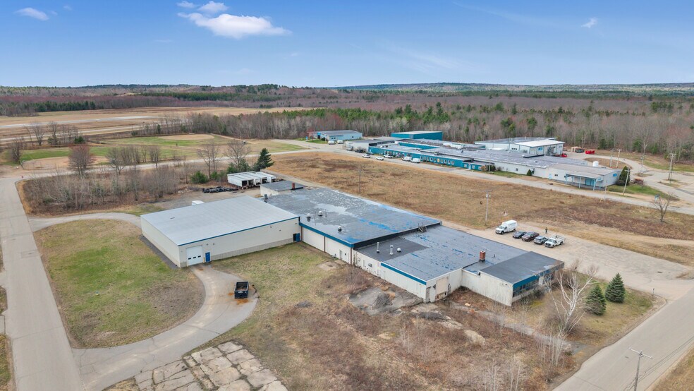 More Photos Of 38 Rainbow Ln, Sanford Warehouse For Sale