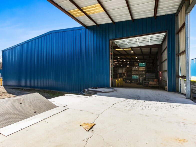 More Photos Of 341 L a White dr, Fletcher Industrial For Lease