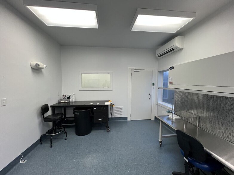 More Photos Of 393 Soundview Rd, Guilford Warehouse For Sale