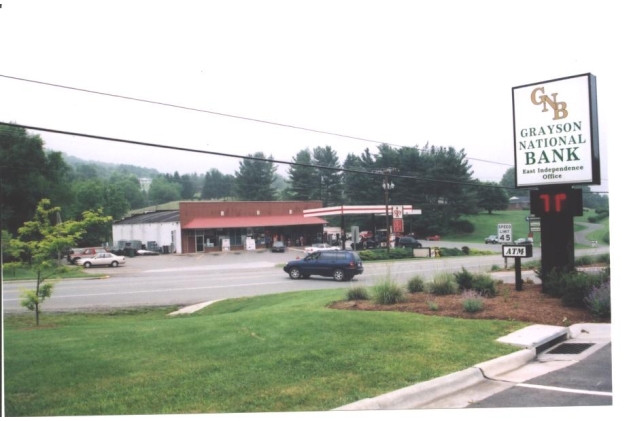 Primary Photo Of 809 E Main St, Independence Storefront For Sale