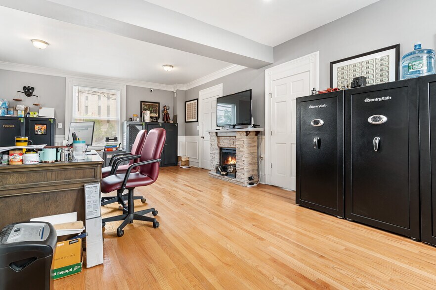 More Photos Of 285 Congress St, Bridgeport Office For Sale