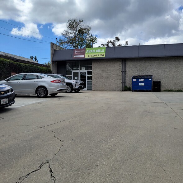More Photos Of 3375 Robertson Pl, Los Angeles Warehouse For Lease
