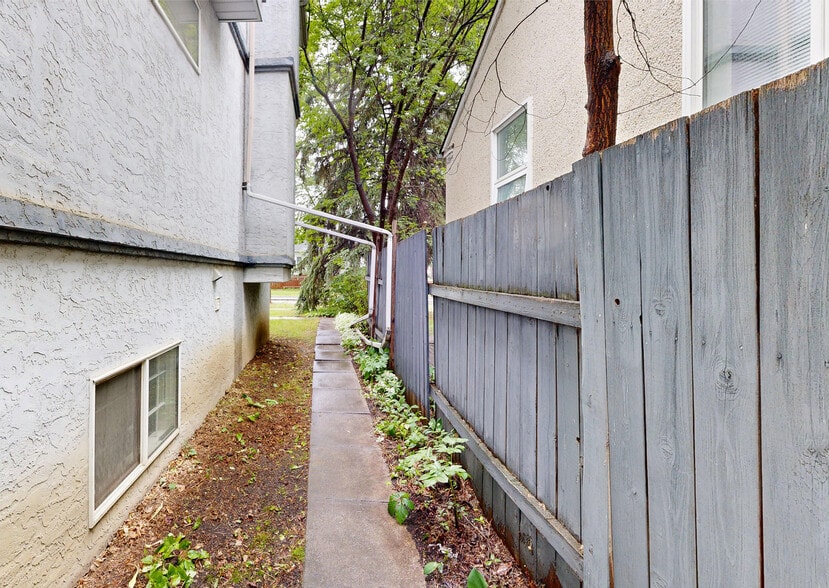 More Photos Of 7914-7916 110 St NW, Edmonton Apartments For Sale