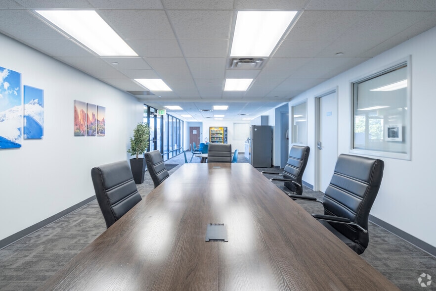 More Photos Of 4735-4795 Leyden St, Denver Warehouse For Lease