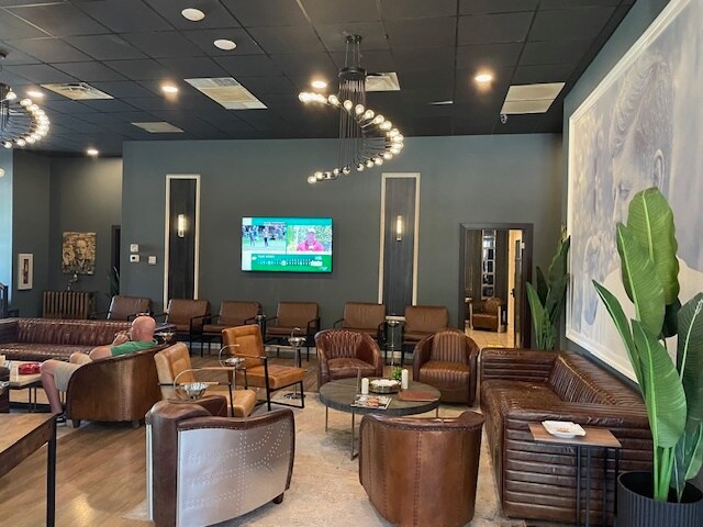 More Photos Of 190 W Main Ave, Gastonia Bar For Lease