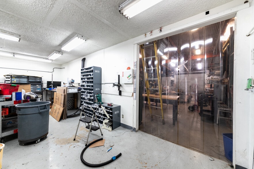 More Photos Of 12767 Saticoy St, North Hollywood Warehouse For Sale