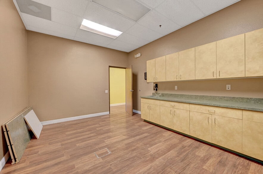 More Photos Of 3940 W Ann Rd, North Las Vegas Medical For Lease