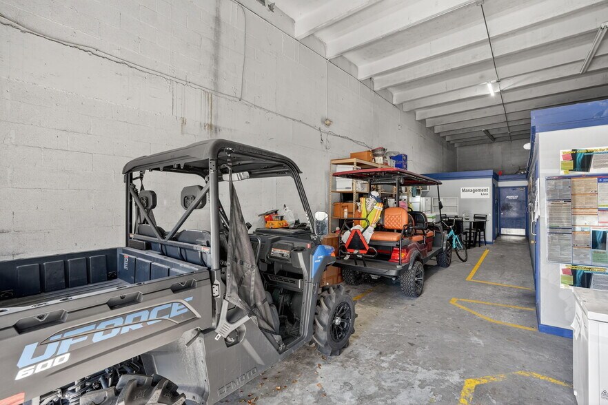 More Photos Of 9180 NW 119th St, Hialeah Warehouse For Sale