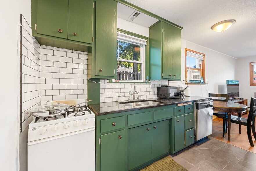 More Photos Of , Minneapolis Multifamily For Sale