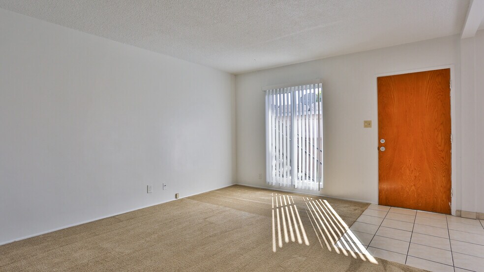 More Photos Of 14412 S Berendo Ave, Gardena Apartments For Sale