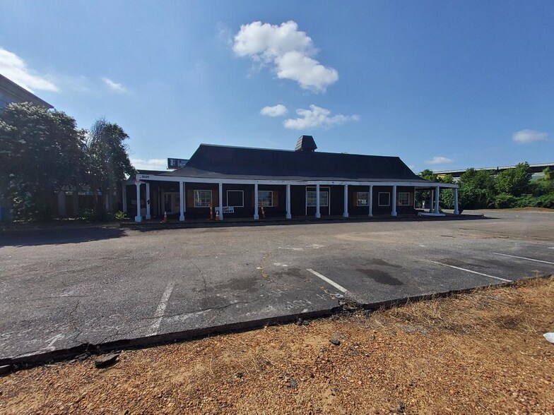 More Photos Of 5221 Summer Ave, Memphis Restaurant For Sale