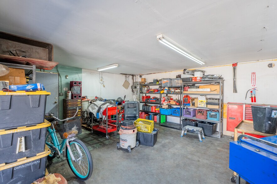 More Photos Of 16529 Lakewood Blvd, Bellflower Auto Repair For Sale