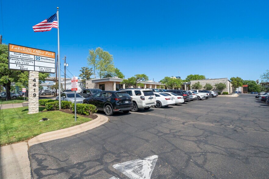 More Photos Of 4419 Frontier Trl, Austin Medical For Lease