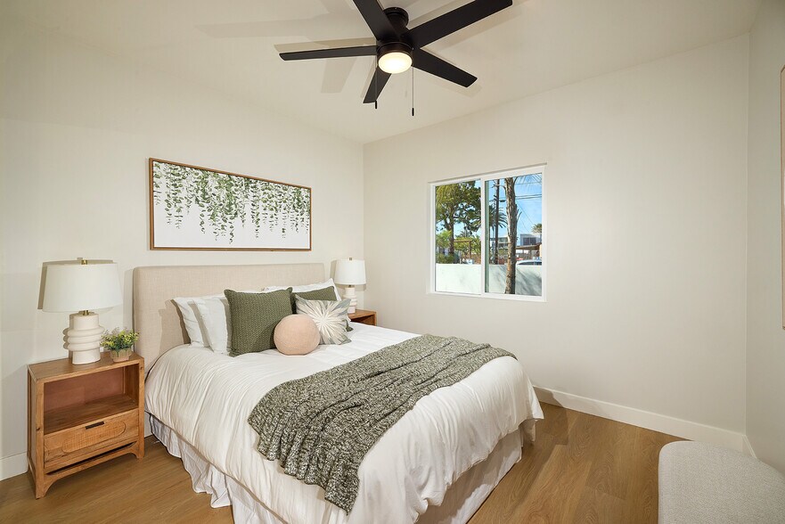 More Photos Of 735 Pine Ave, Carlsbad Multifamily For Sale