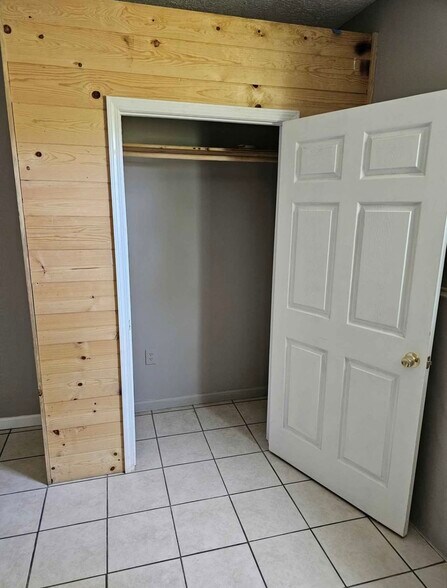 More Photos Of 10535 Highway 53 W, Talking Rock Service For Sale