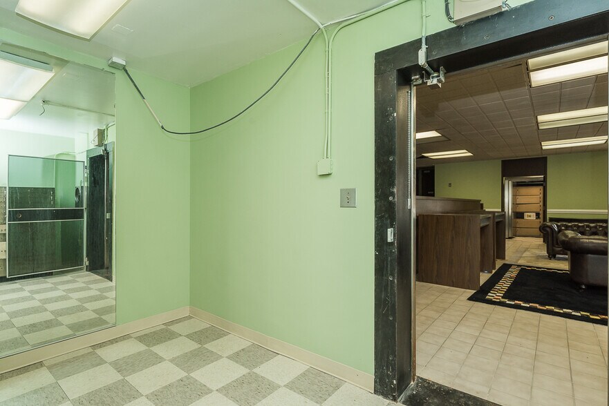 More Photos Of 212 S Main St, Graham General Retail For Sale