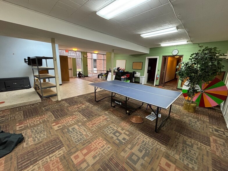 More Photos Of 961 E Maple St, Holly Religious Facility For Sale