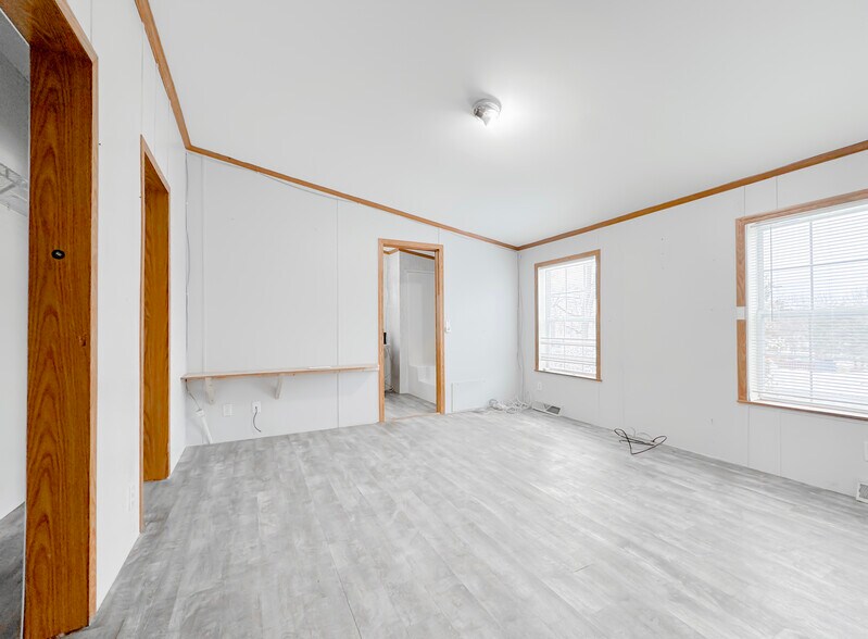 More Photos Of 25 Popes Ln, Danvers Flex For Sale