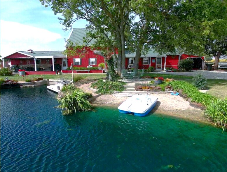 More Photos Of 505 Meridian Rd, Miltonvale Hospitality For Sale