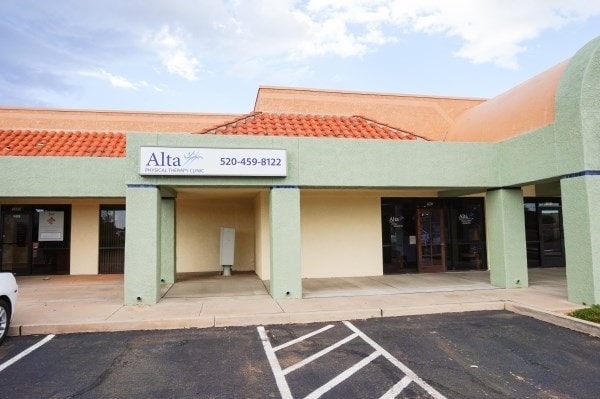 More Photos Of 2151 S Highway 92, Sierra Vista Storefront For Lease