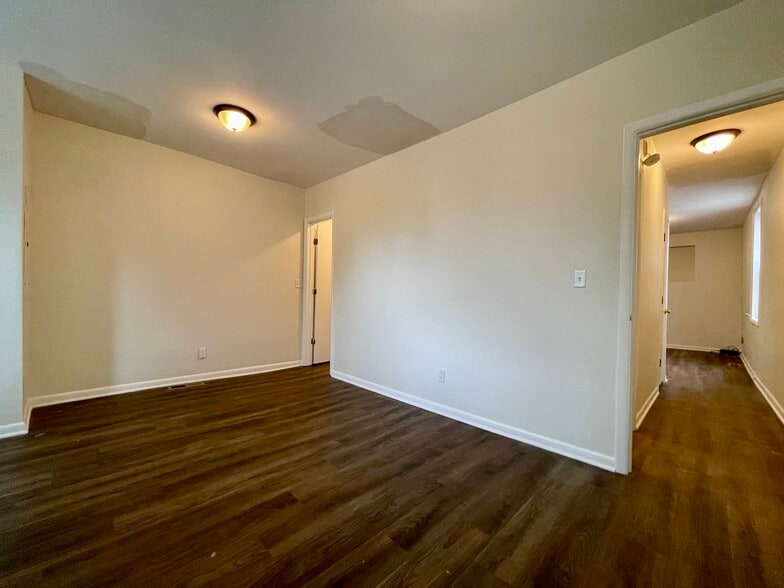 More Photos Of 1012 Florida Ave NE, Washington Office For Sale
