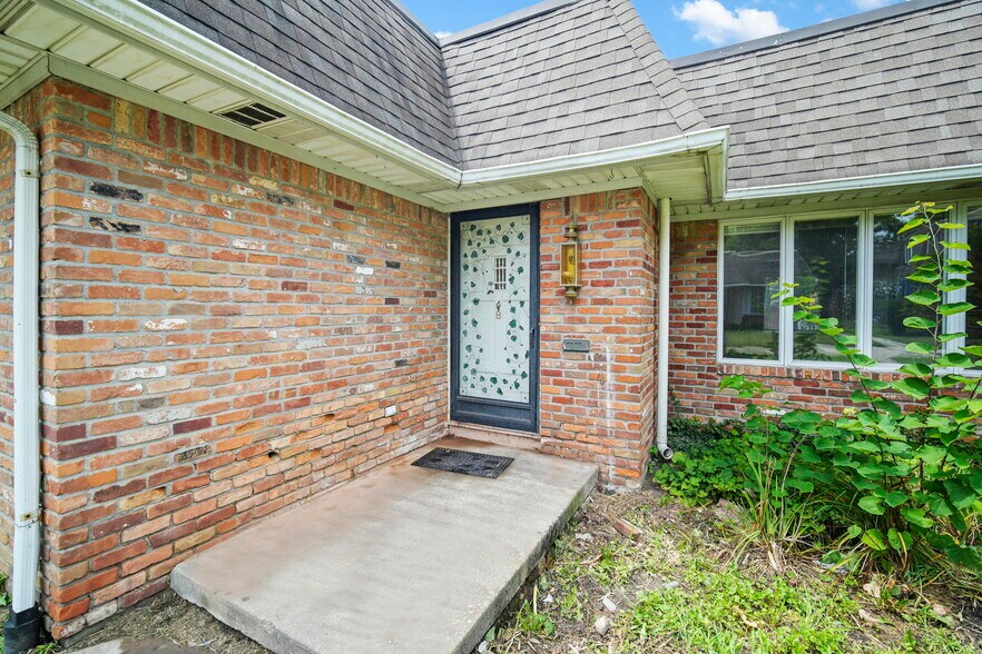 More Photos Of 4445-4455 W Sylvania Ave, Toledo Apartments For Sale