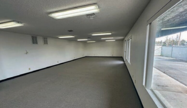 More Photos Of 7006 Banigan St, Anderson Warehouse For Lease