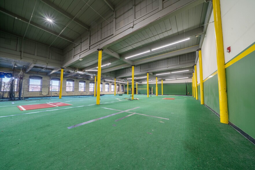 More Photos Of 224 Stockton St, Phillipsburg Showroom For Lease