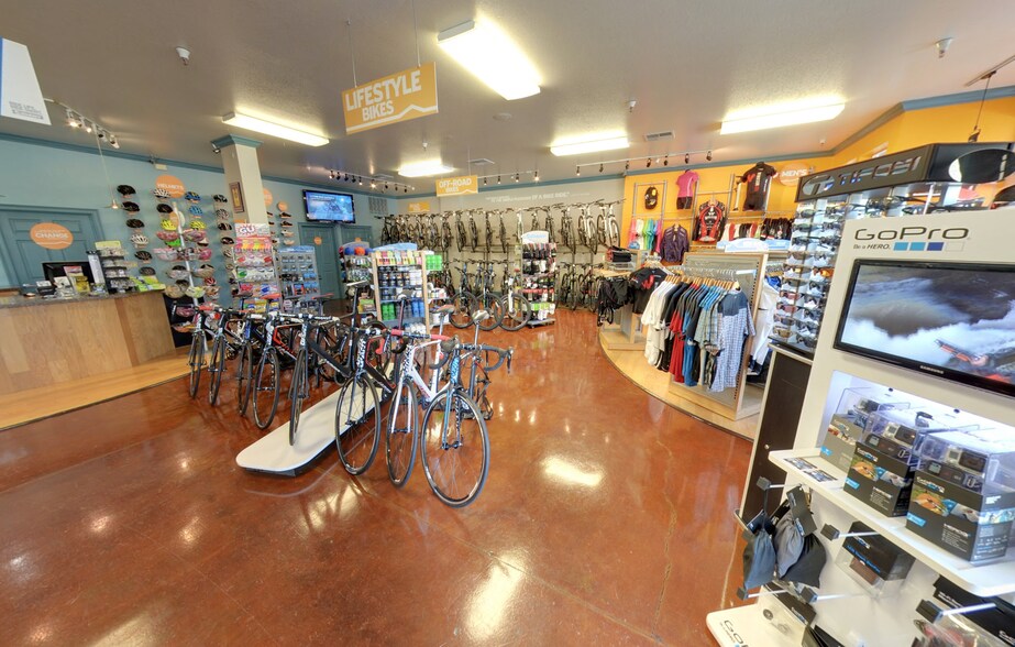 More Photos Of 220 Windsor River Rd, Windsor Apartments For Sale