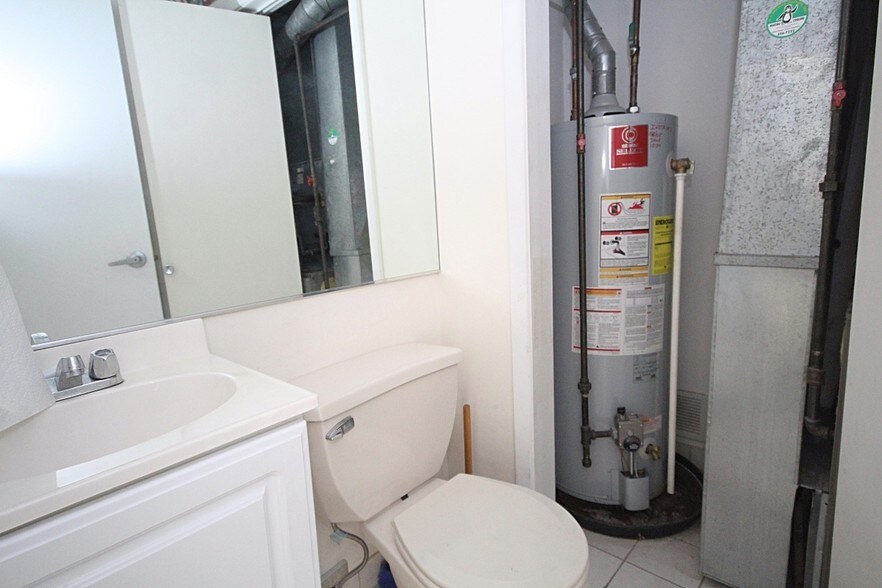 More Photos Of 15 1st St, Staten Island Office For Sale