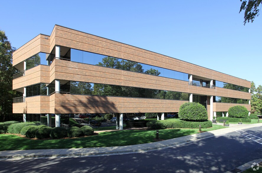 More Photos Of 3120 Highwoods Blvd, Raleigh Office For Lease