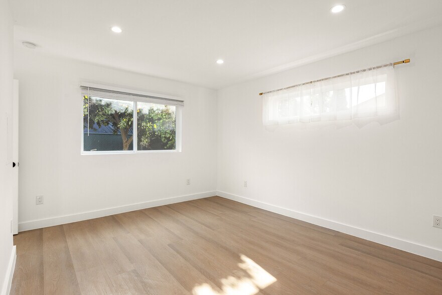 More Photos Of 2511 Purdue Ave, Los Angeles Multifamily For Sale