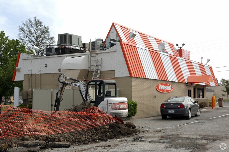 More Photos Of 6004 S Sheridan Rd, Tulsa Fast Food For Sale