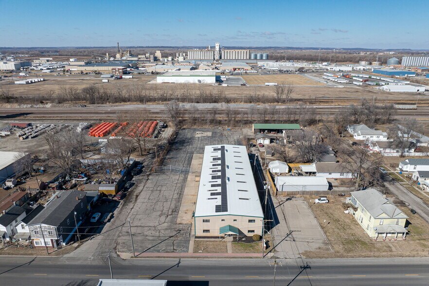 More Photos Of 5214 Lake Ave, Saint Joseph Industrial For Sale