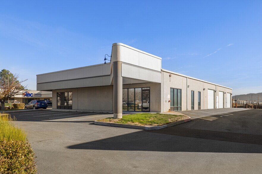 More Photos Of 240 S Rock Blvd, Reno Light Manufacturing For Lease