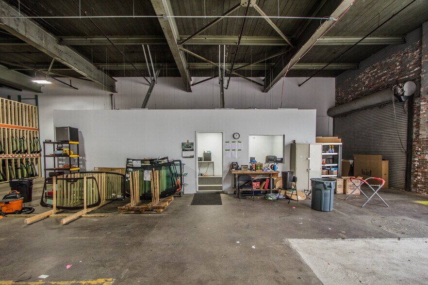 More Photos Of 21 Ellsworth St, Worcester Warehouse For Sale
