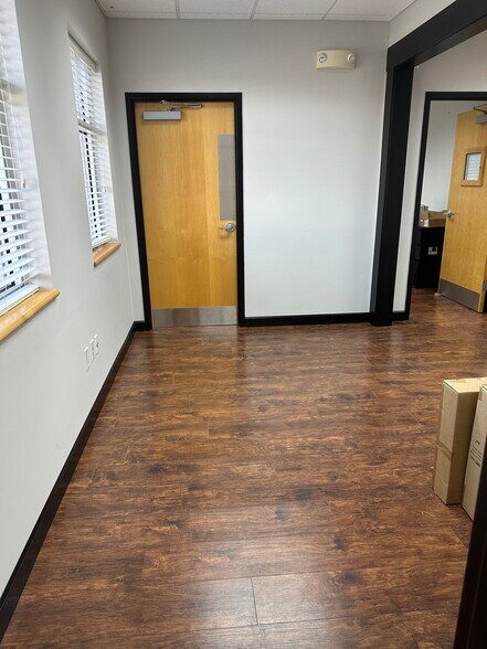 More Photos Of 996 Wilkinson Trce, Bowling Green Medical For Lease