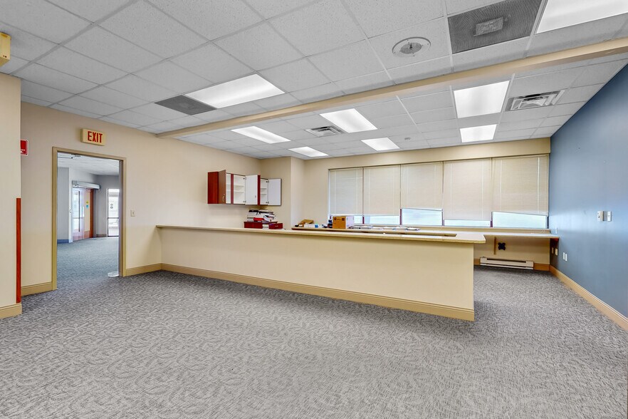 More Photos Of 4170 Pennsylvania Ave, Dubuque Office For Lease