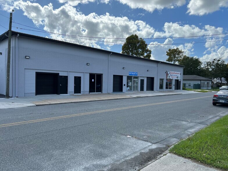 More Photos Of 411 W Madison St, Starke Storefront Retail Office For Lease