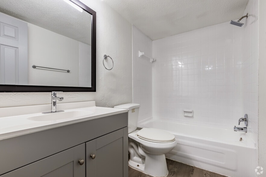 More Photos Of 120 47th Ave N, Saint Petersburg Apartments For Sale