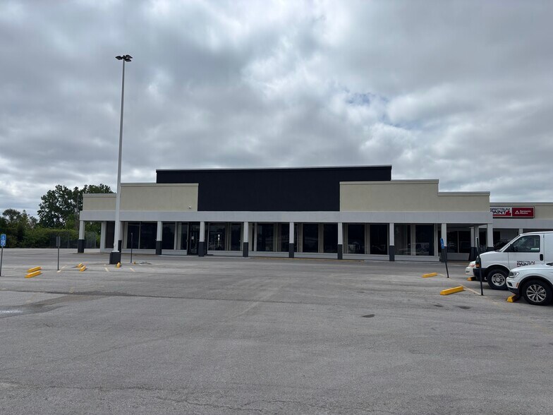 More Photos Of 4835-4953 State Ave, Kansas City Unknown For Lease