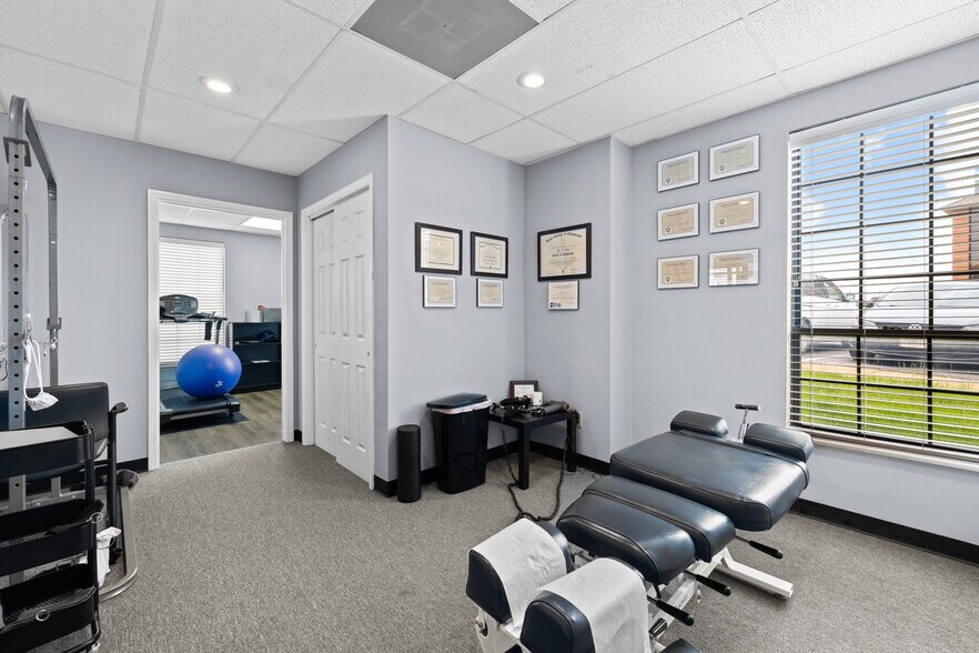 More Photos Of 4171-4193 Crescent Dr, Saint Louis Medical For Sale