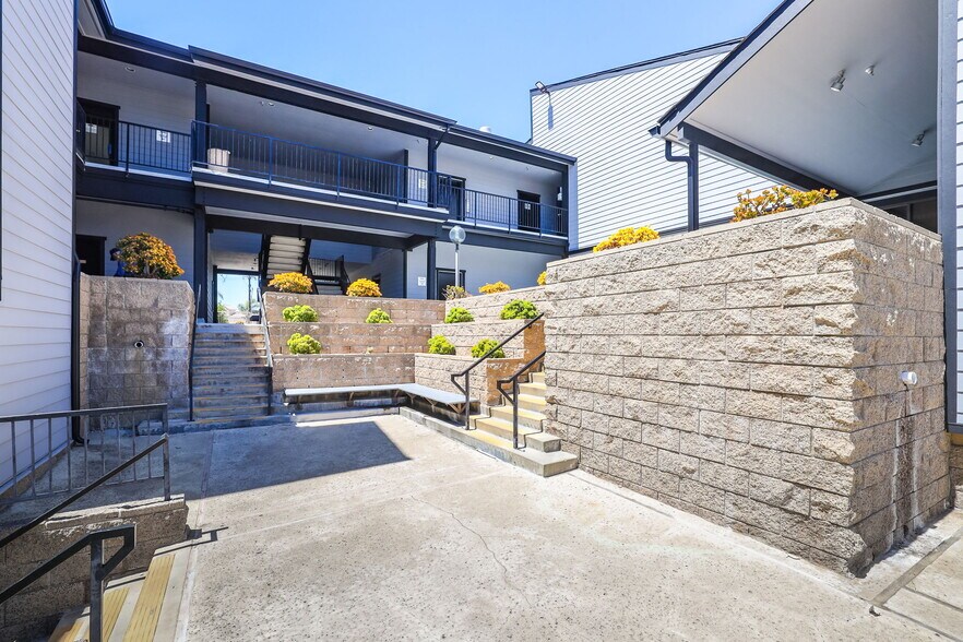 More Photos Of 355 Placentia Ave, Newport Beach Medical For Sale