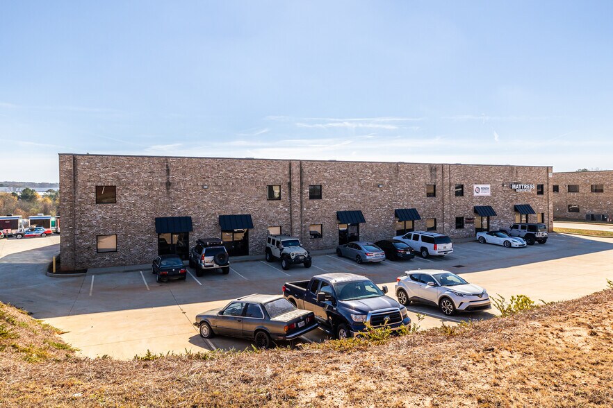 More Photos Of 4337 McBrayer Rd, Oakwood Warehouse For Lease