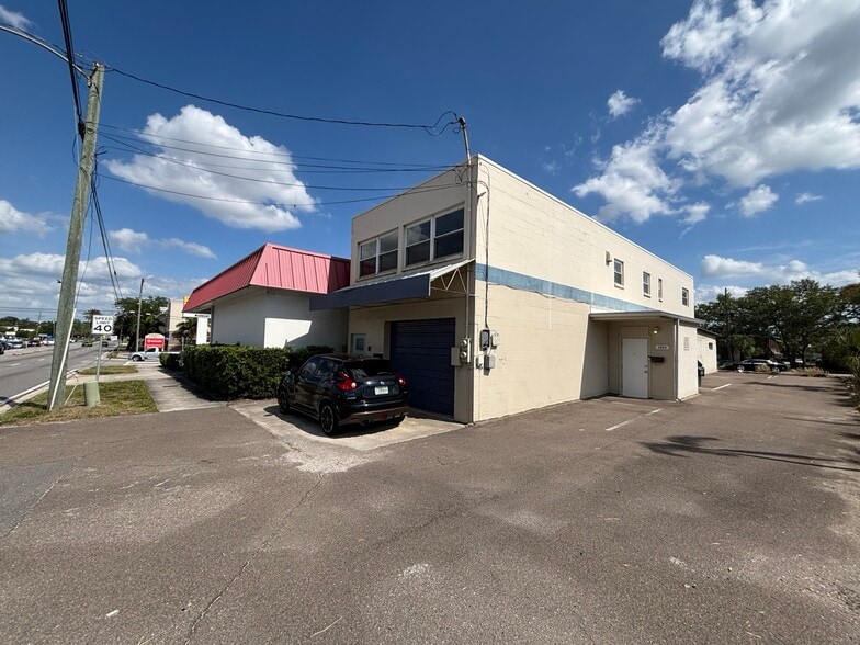 More Photos Of 1221 Court St, Clearwater Warehouse For Lease