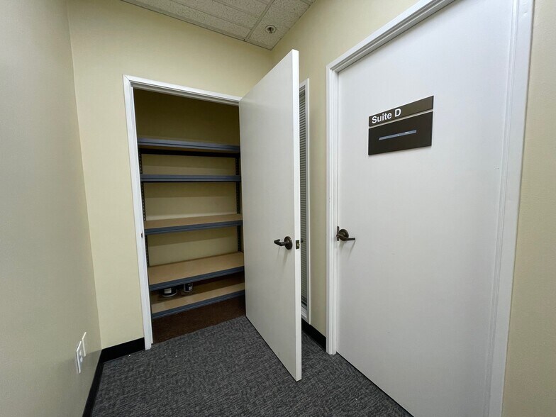 More Photos Of 190 S Orchard Ave, Vacaville Office For Lease