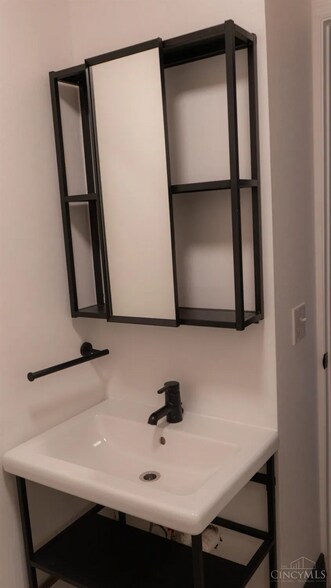 More Photos Of 108 E Main St, Blanchester General Retail For Lease