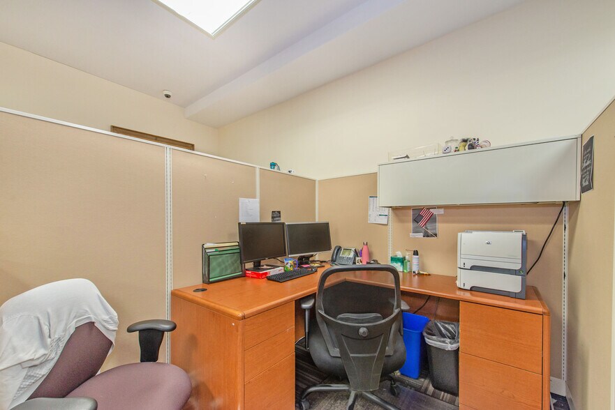 More Photos Of 885-889 Teaneck Rd, Teaneck Freestanding For Lease