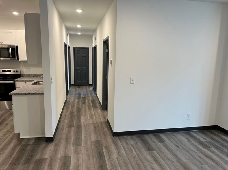 More Photos Of 1922 Wilson Ave, Saint Paul Apartments For Sale