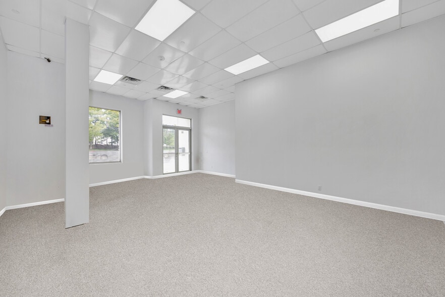 More Photos Of 1080 New York Ave, Huntington Station Apartments For Lease